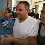 El expresidente Antonio Saca salió de prisión tras cumplir 10 años por el desvío de $301 millones. La FGR aclara que la